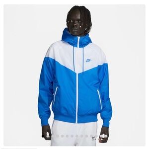 Nike Men's Windbreaker in Blue and White